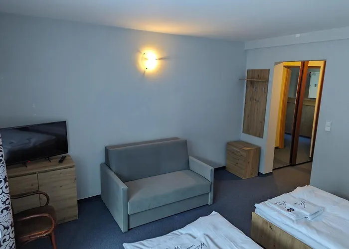 Osrodek Wypoczynkowy Watra מלון *